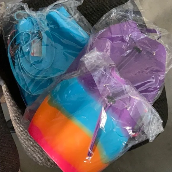 Backpack - Picture 2 of 6